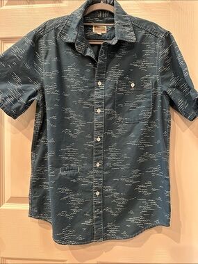 Altamont Men’s Medium Teal Wave Print Short Sleeve Button Down Shirt